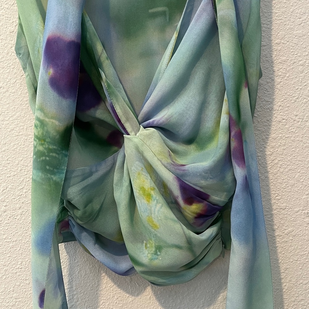 Zara Multicolor Sleeveless Blouse. V-Neck with Bow Tie Neckline
Tie-Dye
Sz SM - Picture 7 of 16
